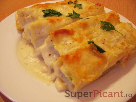 Cannelloni cu pui si sos Bechamel Cannelloni cu pui si sos Bechamel